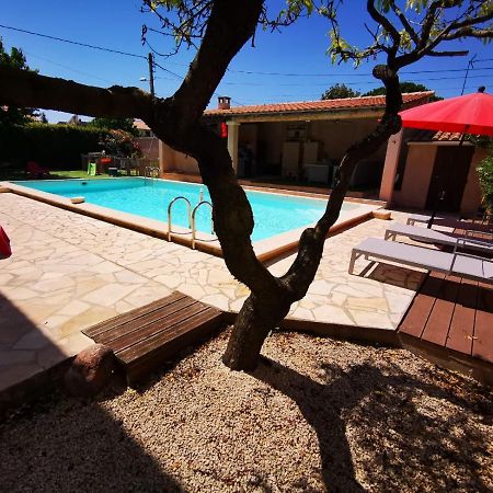 Gites Avec Grande Piscine Et Sa Terrasse Privative Bernis Dış mekan fotoğraf