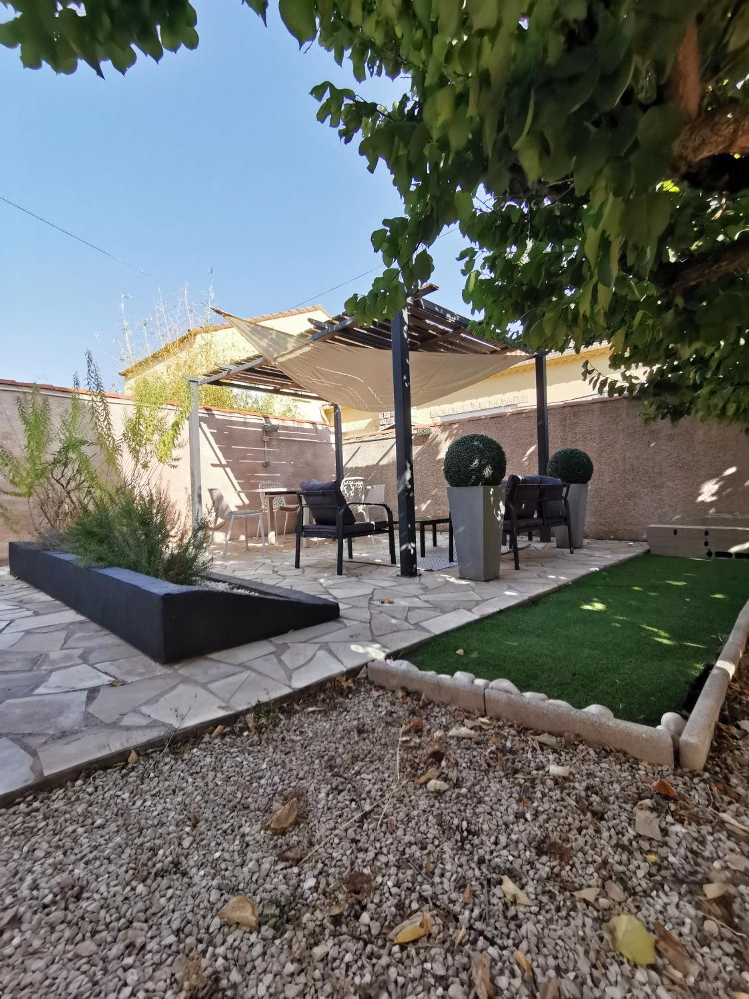 Gites Avec Grande Piscine Et Sa Terrasse Privative Bernis Dış mekan fotoğraf
