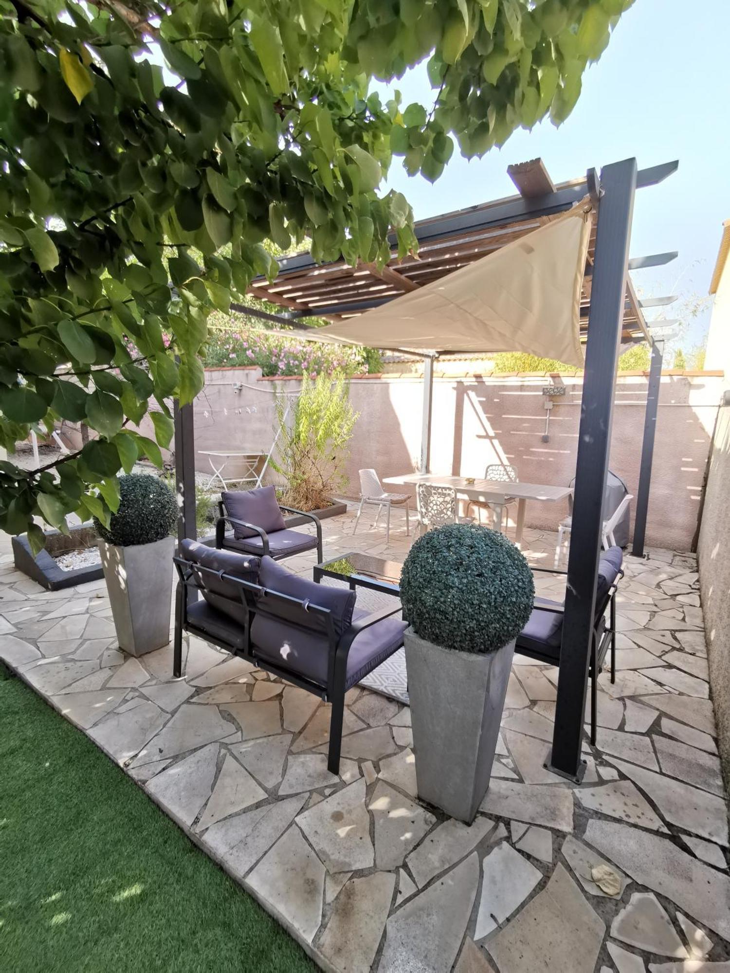 Gites Avec Grande Piscine Et Sa Terrasse Privative Bernis Dış mekan fotoğraf